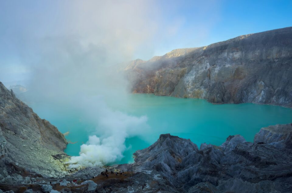 Kawah Ijen: Gempa Tremor Overscale